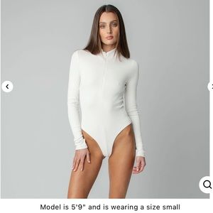 TALENTLESS RIB ZIP FRONT BODYSUIT, WHITE, SIZE SMALL, NWT
